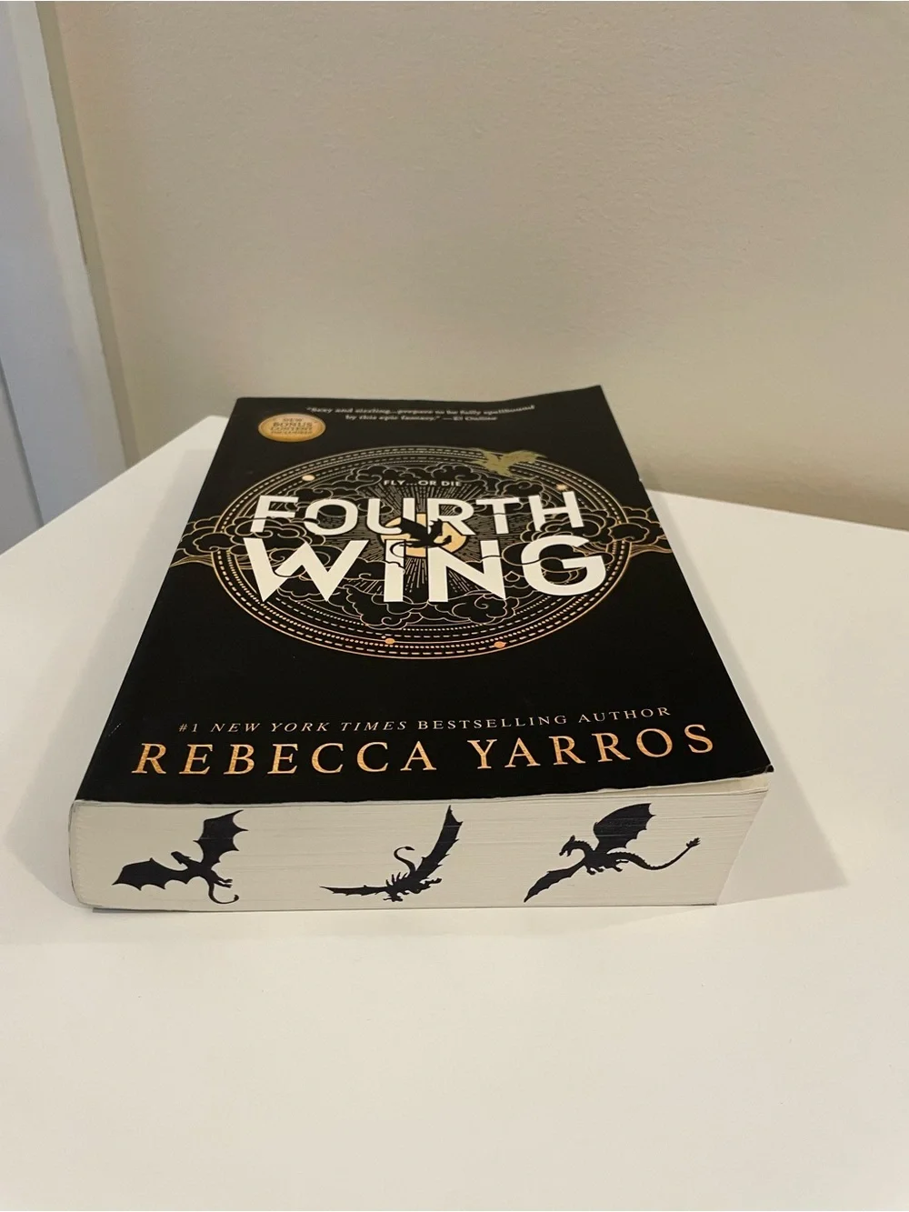 Fourth Wing by Rebecca Yarros Paperback